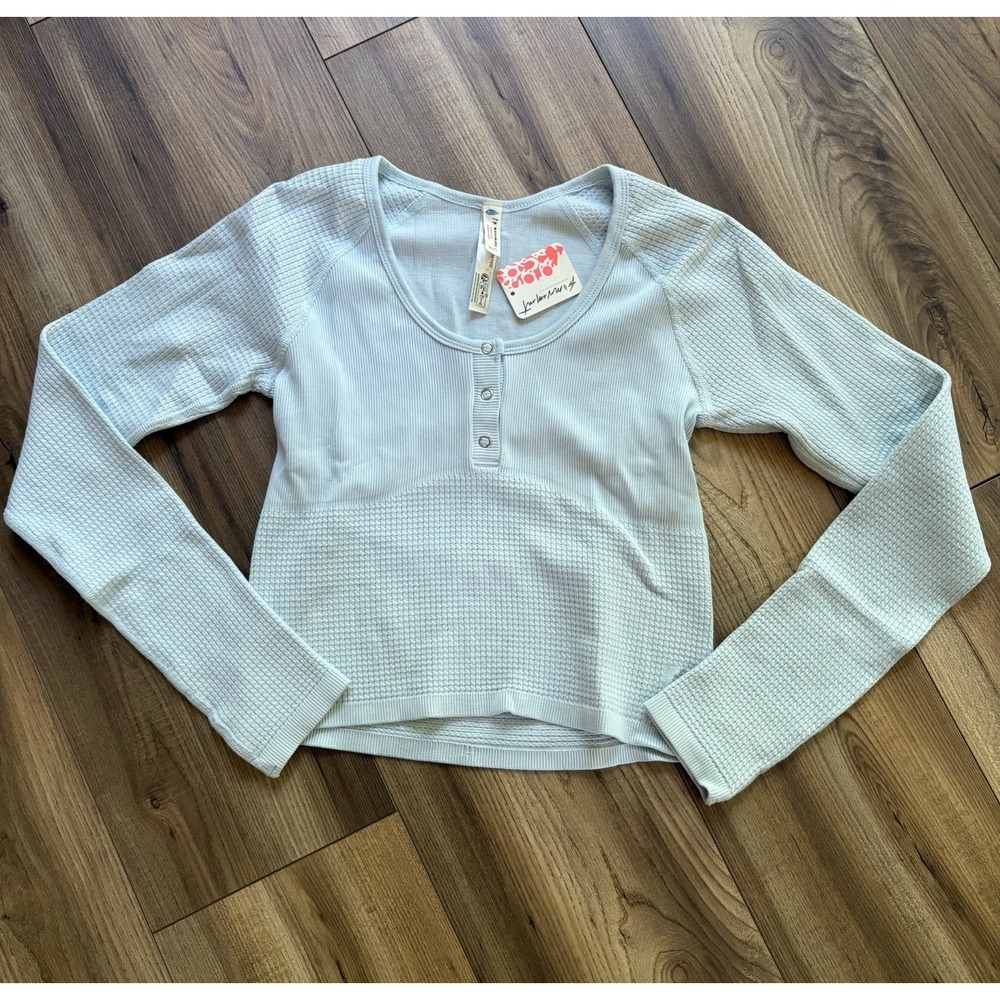 FP Movement Free People Cropped Stretch Shirt Baby Blue New NWT Sz M-L Medium